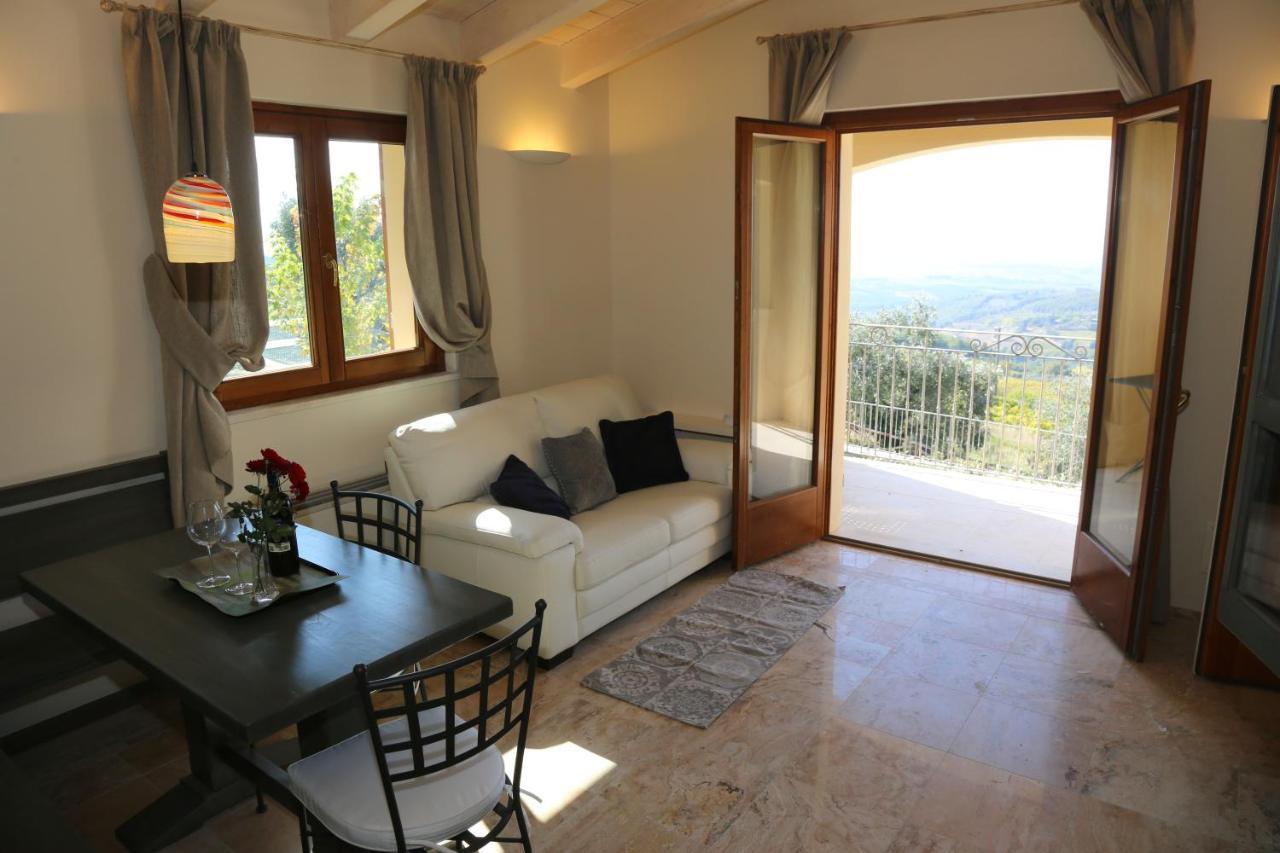 Casa Vacanze Squarcialupi คาสเตลลินาอินเคียนติ ภายนอก รูปภาพ