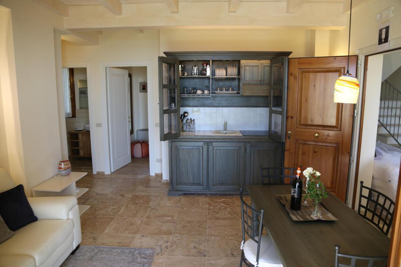 Casa Vacanze Squarcialupi คาสเตลลินาอินเคียนติ ภายนอก รูปภาพ