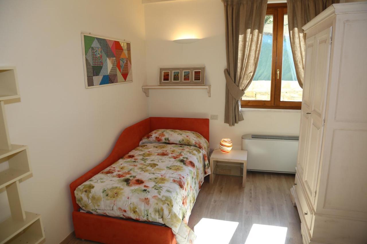 Casa Vacanze Squarcialupi คาสเตลลินาอินเคียนติ ภายนอก รูปภาพ