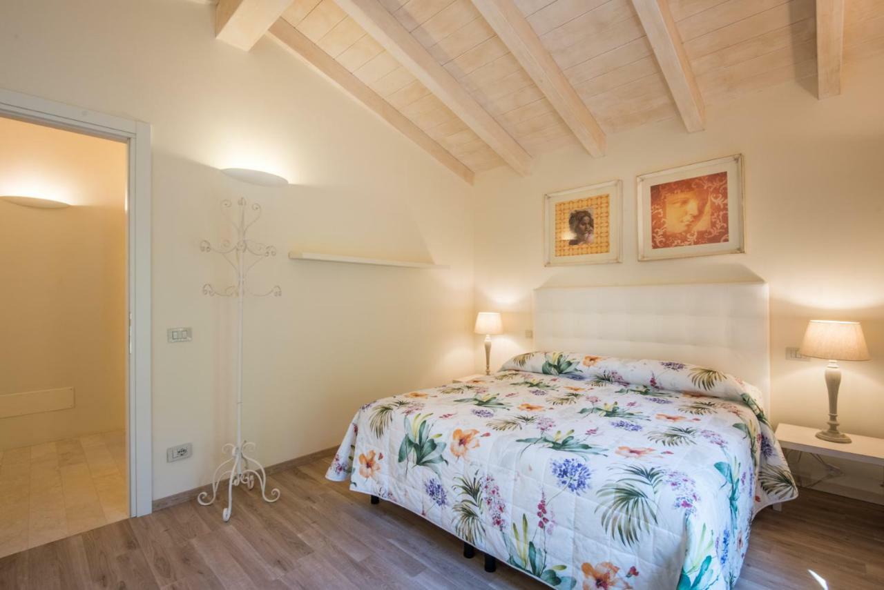 Casa Vacanze Squarcialupi คาสเตลลินาอินเคียนติ ภายนอก รูปภาพ
