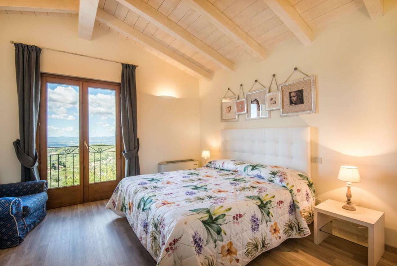 Casa Vacanze Squarcialupi คาสเตลลินาอินเคียนติ ภายนอก รูปภาพ
