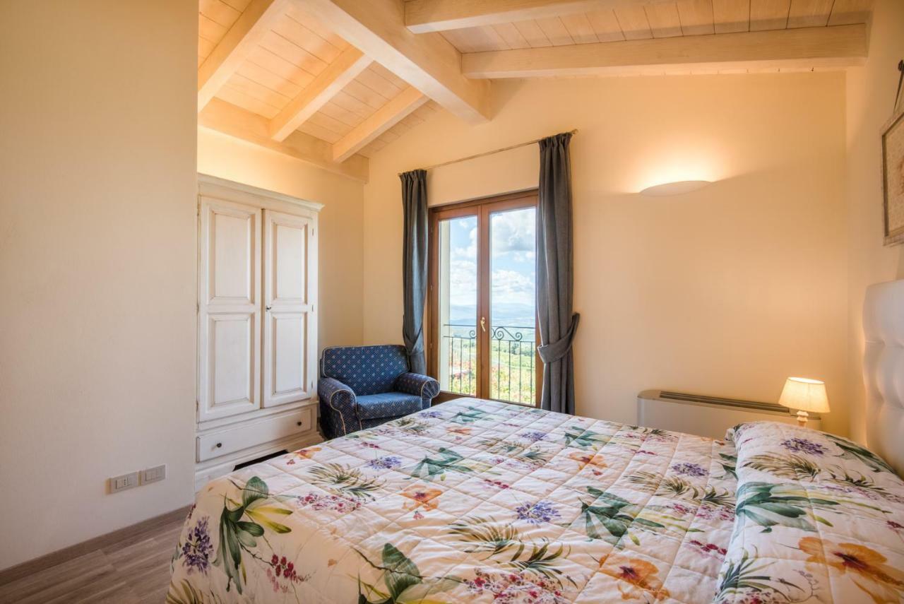 Casa Vacanze Squarcialupi คาสเตลลินาอินเคียนติ ภายนอก รูปภาพ