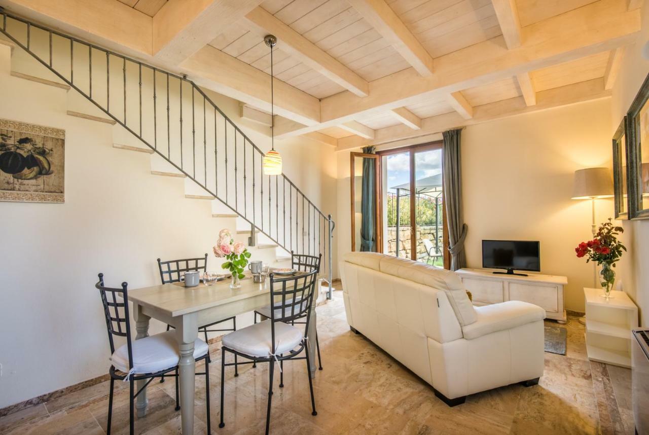 Casa Vacanze Squarcialupi คาสเตลลินาอินเคียนติ ภายนอก รูปภาพ