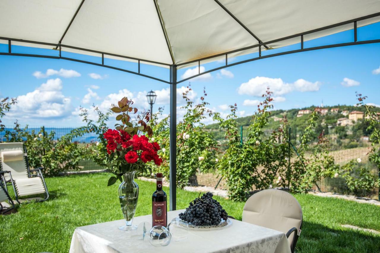 Casa Vacanze Squarcialupi คาสเตลลินาอินเคียนติ ภายนอก รูปภาพ