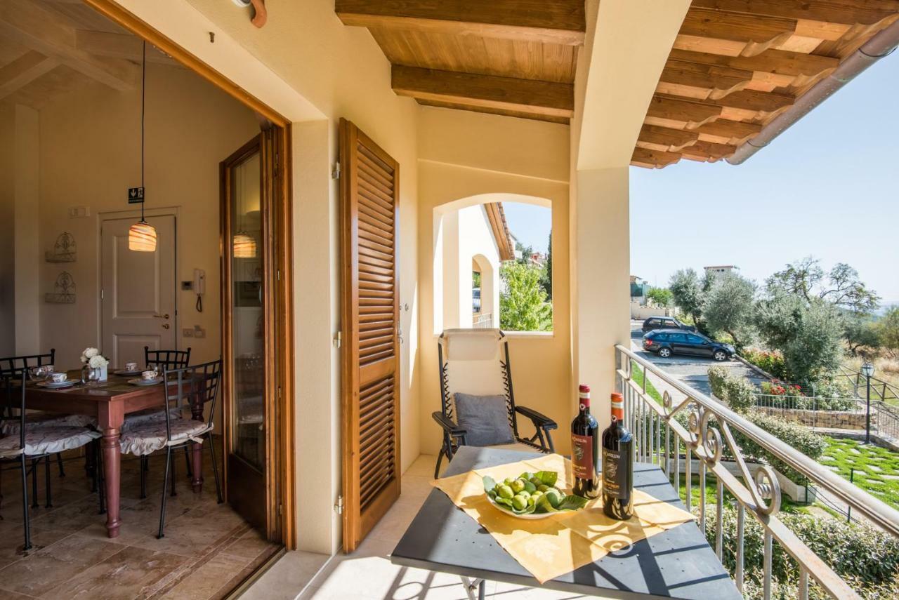 Casa Vacanze Squarcialupi คาสเตลลินาอินเคียนติ ภายนอก รูปภาพ